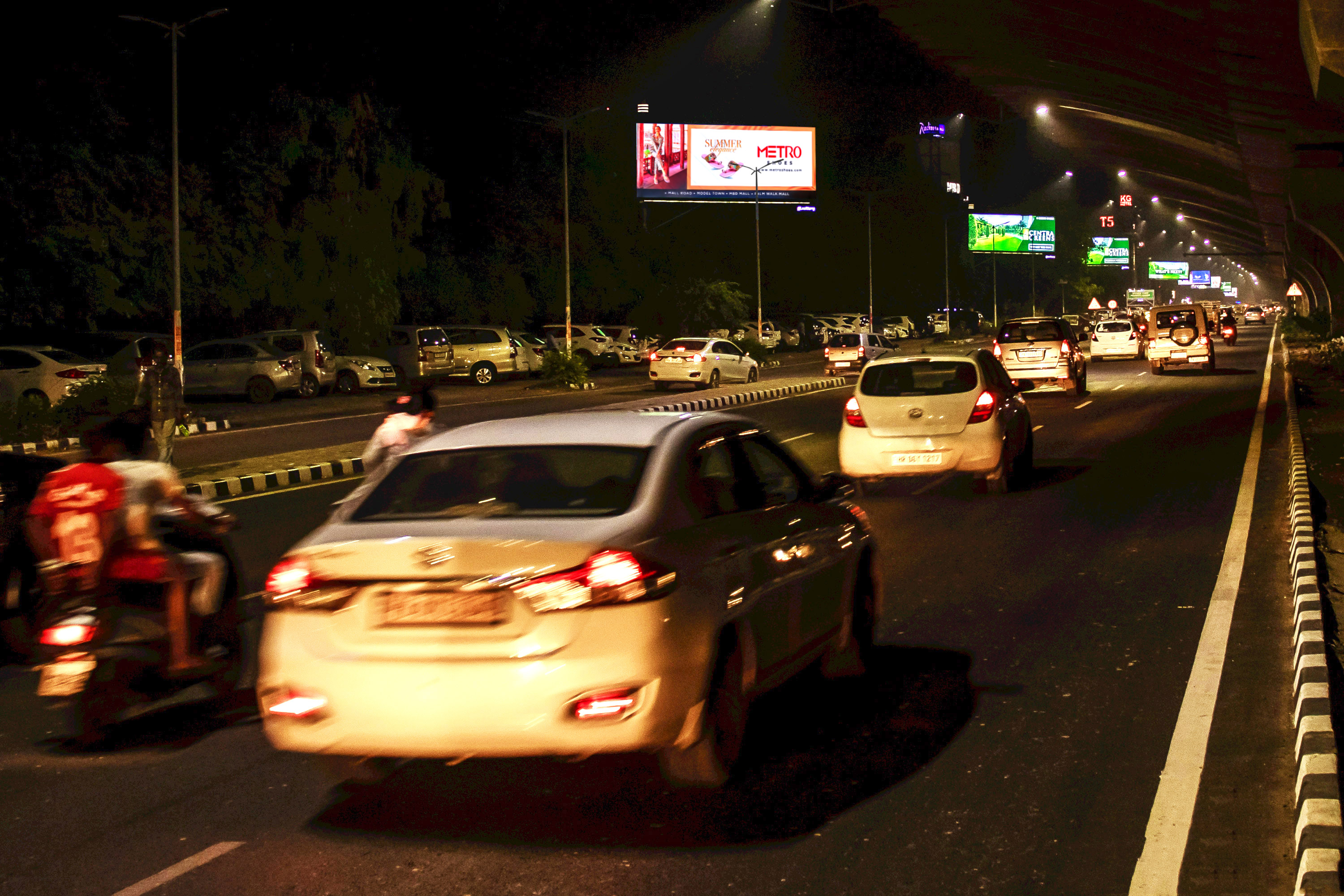 Ferozepur Road- Outside Glada1